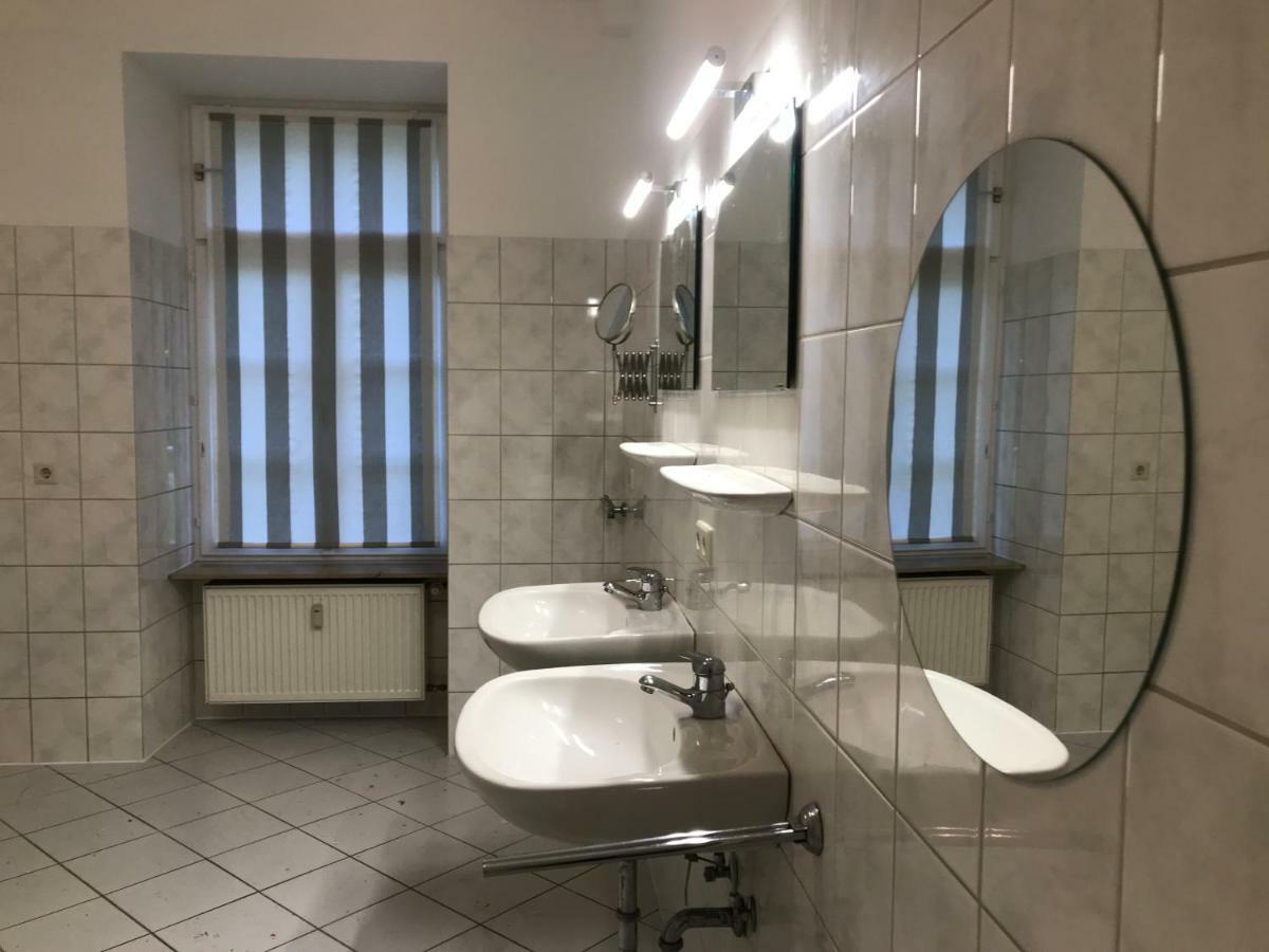 Elegantes Gaesteapartment Verano In Schloss Und Hofgut Langenzell Wiesenbach Buitenkant foto