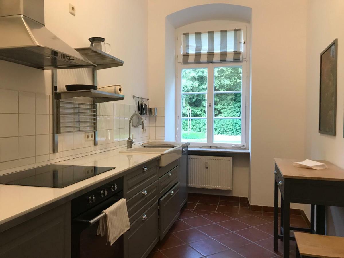 Elegantes Gaesteapartment Verano In Schloss Und Hofgut Langenzell Wiesenbach Buitenkant foto